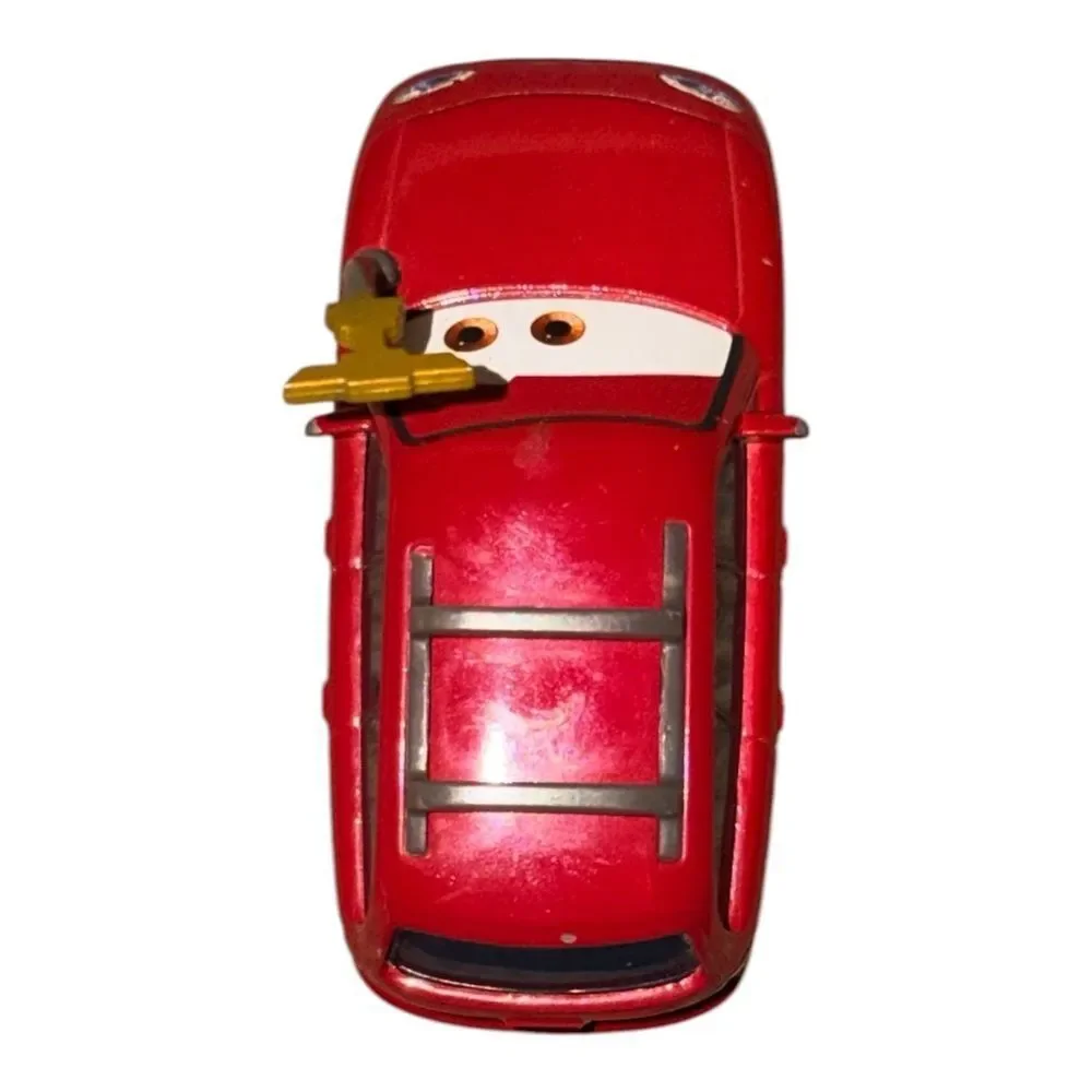 Disney Pixar Diecast Cars Kit Revster Red Station Wagon Piston Cup Fan EUC